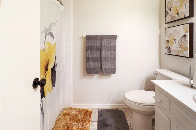 1318 Victoria B, Fullerton, CA 92831