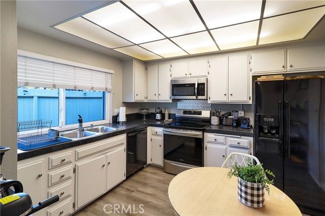 1318 Victoria B, Fullerton, CA 92831