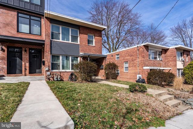 4402 2ND STREET, Washington, DC 20011