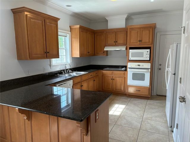 7893 Park Place Drive N, Mobile, AL 36608