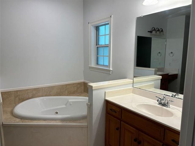 7893 Park Place Drive N, Mobile, AL 36608