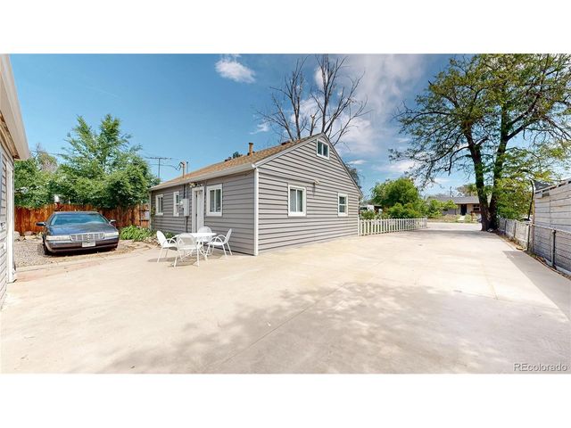 6107 Hudson St, Commerce City, CO 80022