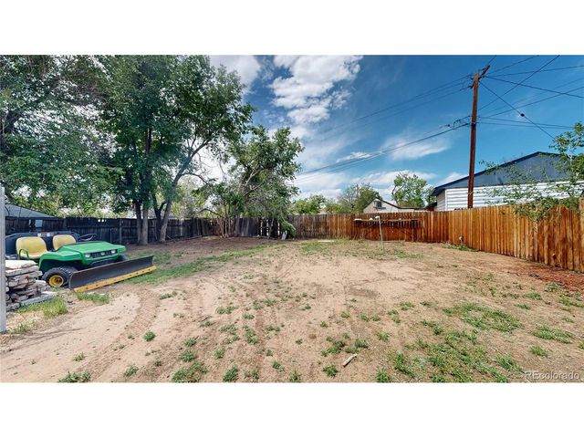 6107 Hudson St, Commerce City, CO 80022