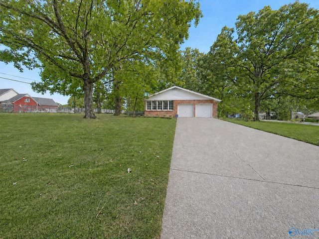 1901 Morningside Drive, Hartselle, AL 35640