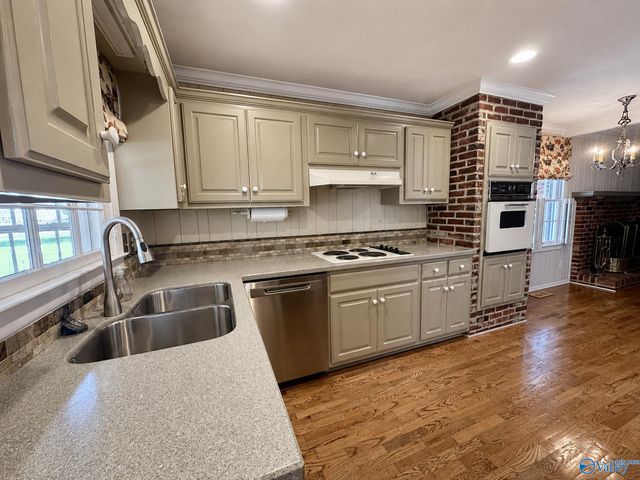 1901 Morningside Drive, Hartselle, AL 35640