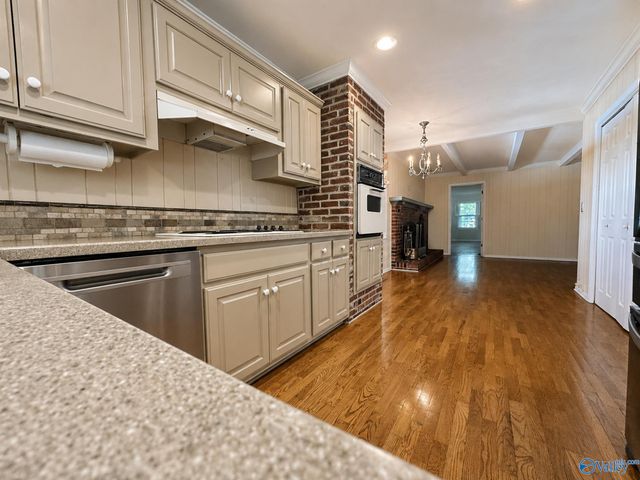 1901 Morningside Drive, Hartselle, AL 35640