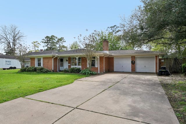 3036 Crest Drive, Dickinson, TX 77539