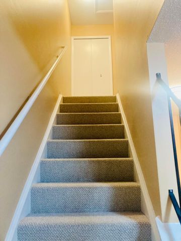 6193 Stornoway Drive S, Columbus, OH 43213