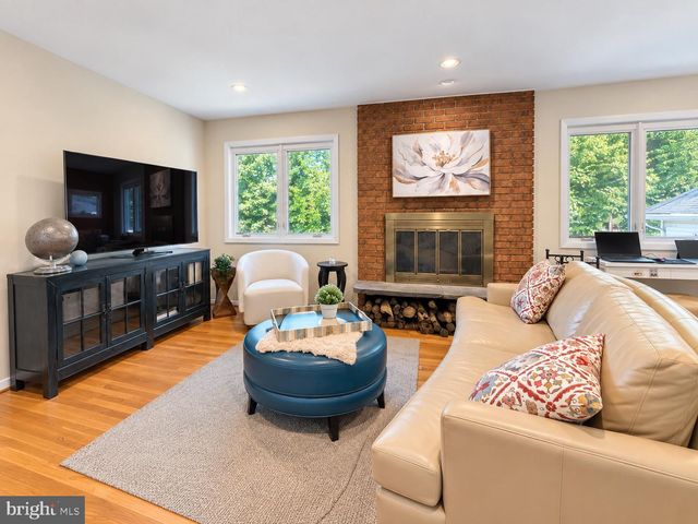 5819 GROSVENOR LN, Bethesda, MD 20814
