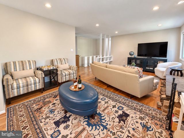 5819 GROSVENOR LN, Bethesda, MD 20814
