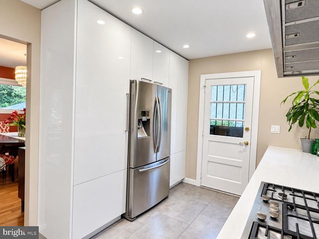 5819 GROSVENOR LN, Bethesda, MD 20814