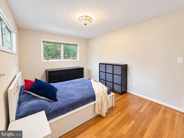 5819 GROSVENOR LN, Bethesda, MD 20814