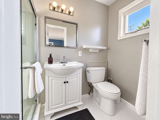 5819 GROSVENOR LN, Bethesda, MD 20814