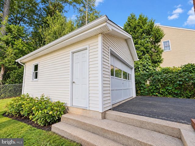 5819 GROSVENOR LN, Bethesda, MD 20814