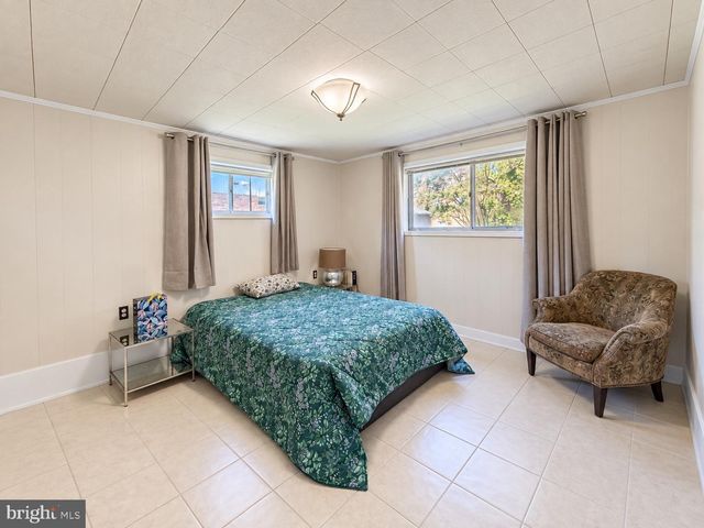 5819 GROSVENOR LN, Bethesda, MD 20814