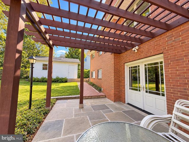 5819 GROSVENOR LN, Bethesda, MD 20814