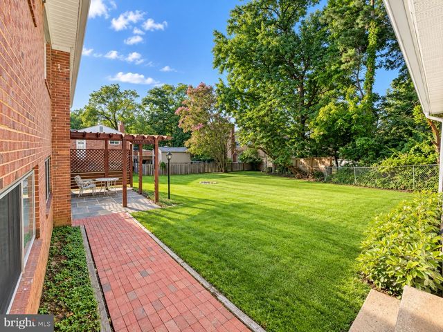 5819 GROSVENOR LN, Bethesda, MD 20814