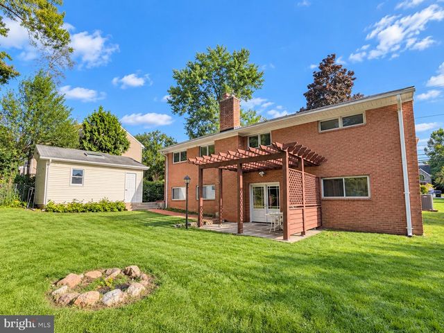 5819 GROSVENOR LN, Bethesda, MD 20814