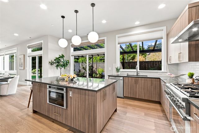 13402 NE 110th Place, Redmond, WA 98052