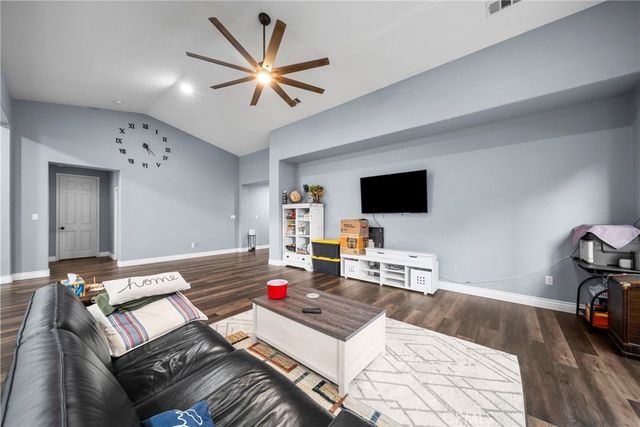 11726 Christmas Rose, Bakersfield, CA 93311