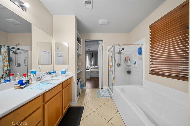 11726 Christmas Rose, Bakersfield, CA 93311