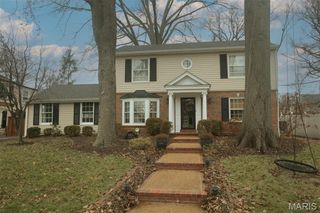 683 Hawbrook Avenue, Glendale, MO 63122