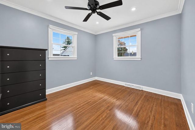 532 RIVER DR, Riverside, NJ 08075