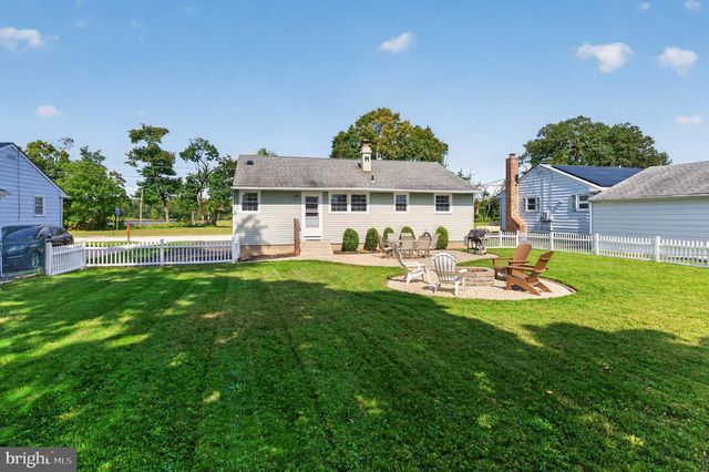 532 RIVER DR, Riverside, NJ 08075