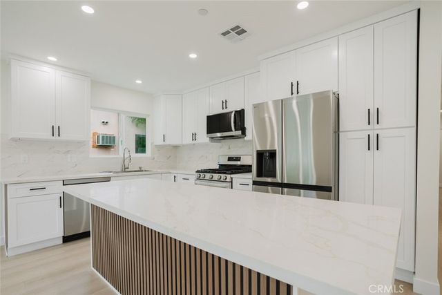 5740 Beck Avenue, North Hollywood, CA 91601