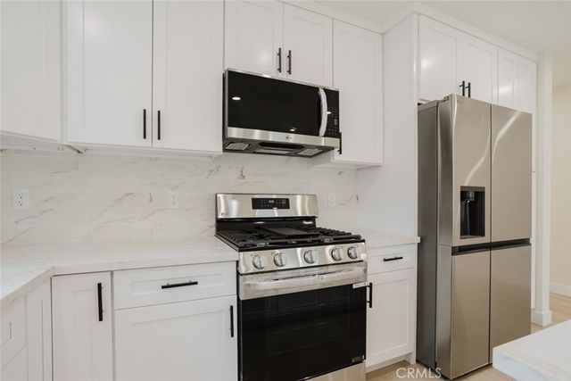 5740 Beck Avenue, North Hollywood, CA 91601