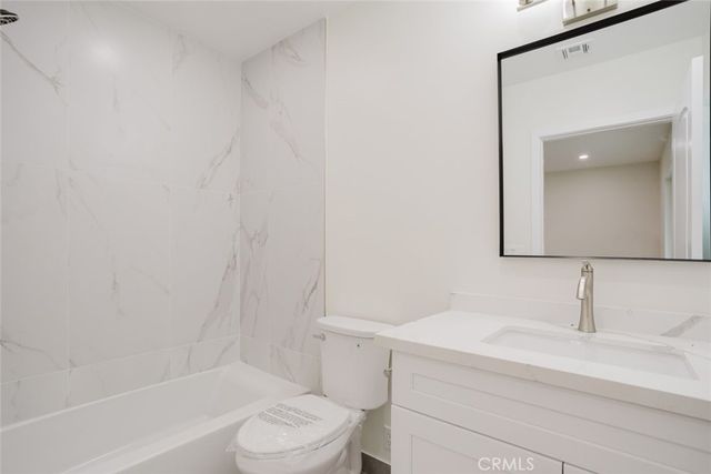 5740 Beck Avenue, North Hollywood, CA 91601