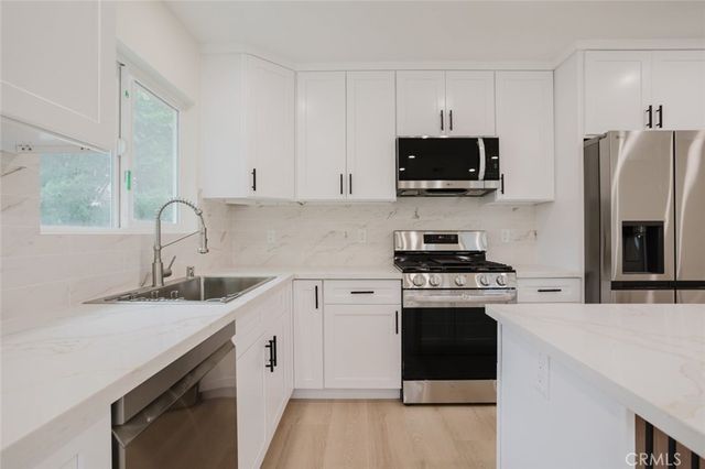 5740 Beck Avenue, North Hollywood, CA 91601