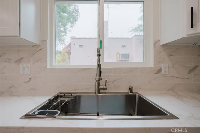 5740 Beck Avenue, North Hollywood, CA 91601