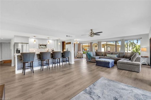 6300 Cougar RUN # 104, Fort Myers, FL 33908