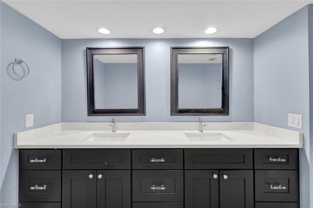 6300 Cougar RUN # 104, Fort Myers, FL 33908