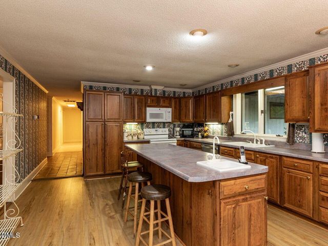 9568 Nc Highway 210, Four Oaks, NC 27524