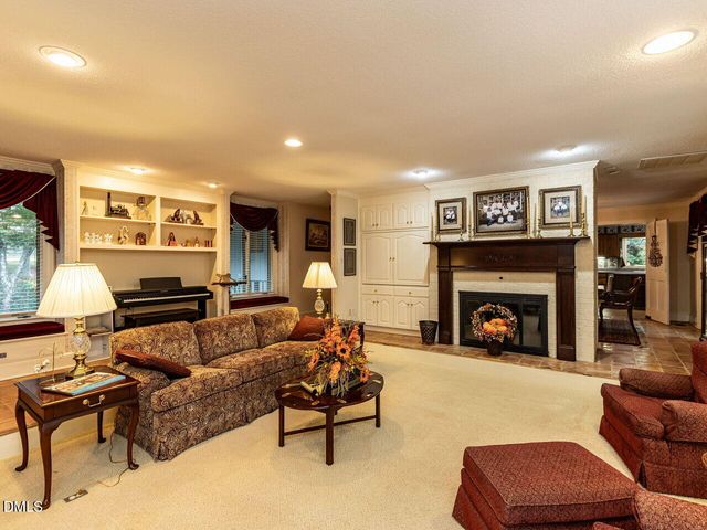 9568 Nc Highway 210, Four Oaks, NC 27524