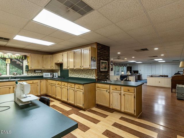 9568 Nc Highway 210, Four Oaks, NC 27524