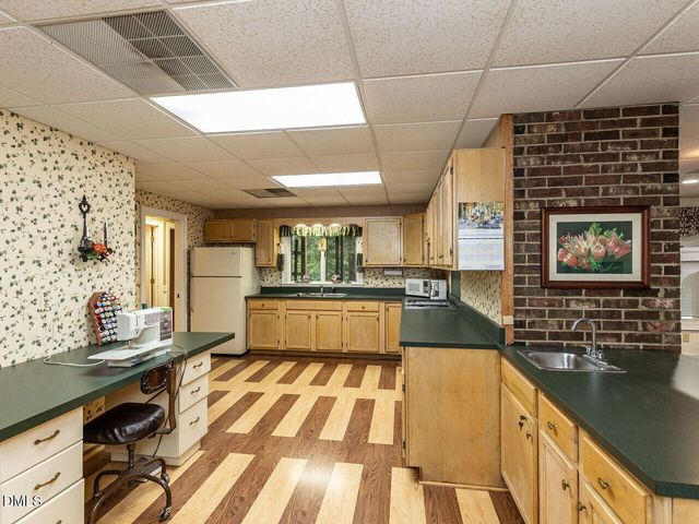 9568 Nc Highway 210, Four Oaks, NC 27524