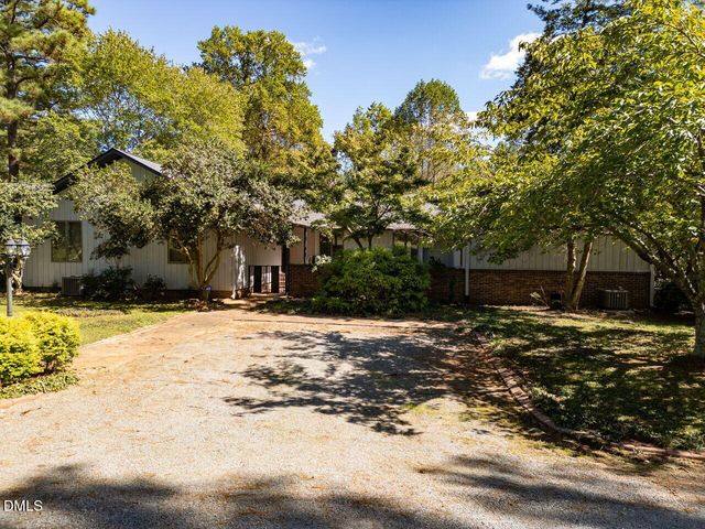 9568 Nc Highway 210, Four Oaks, NC 27524