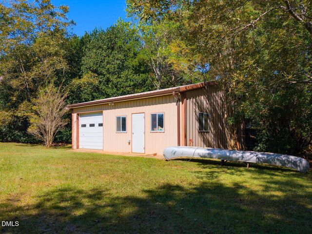 9568 Nc Highway 210, Four Oaks, NC 27524