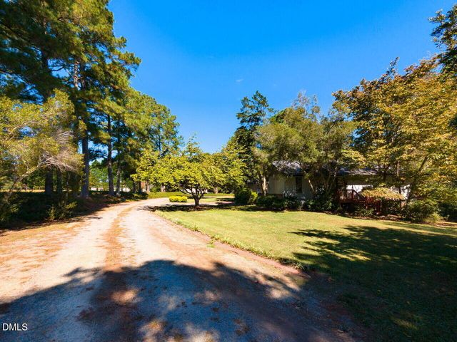 9568 Nc Highway 210, Four Oaks, NC 27524