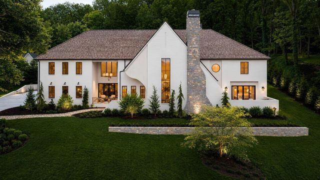 1049 Overton Lea Rd, Nashville, TN 37220