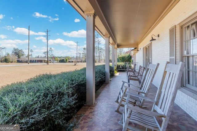 403 Rose Lane, Douglas, GA 31533