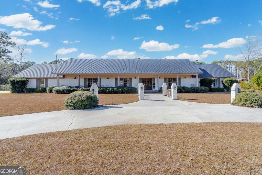 403 Rose Lane, Douglas, GA 31533