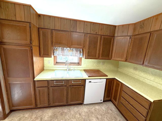 319 4th Street NW, Aitkin, MN 56431