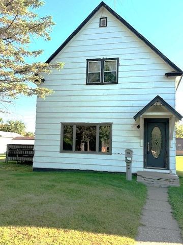 319 4th Street NW, Aitkin, MN 56431