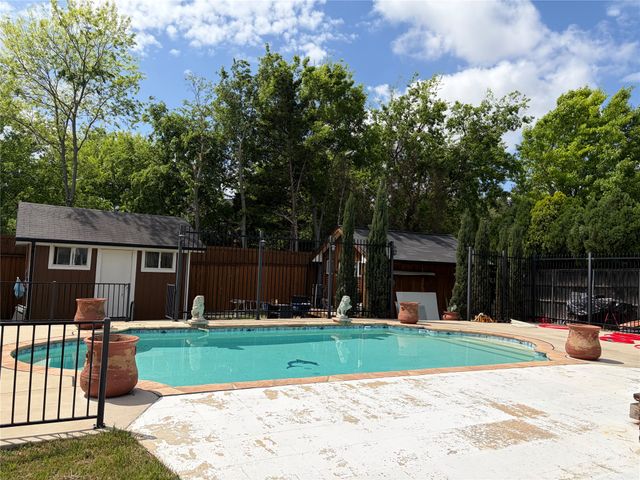 1902 High Meadow Drive, Garland, TX 75040