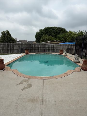 1902 High Meadow Drive, Garland, TX 75040