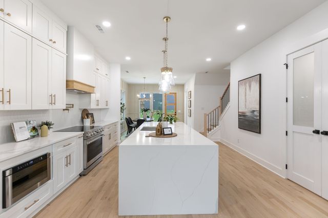 1213 Montgomery Ave, Nashville, TN 37207